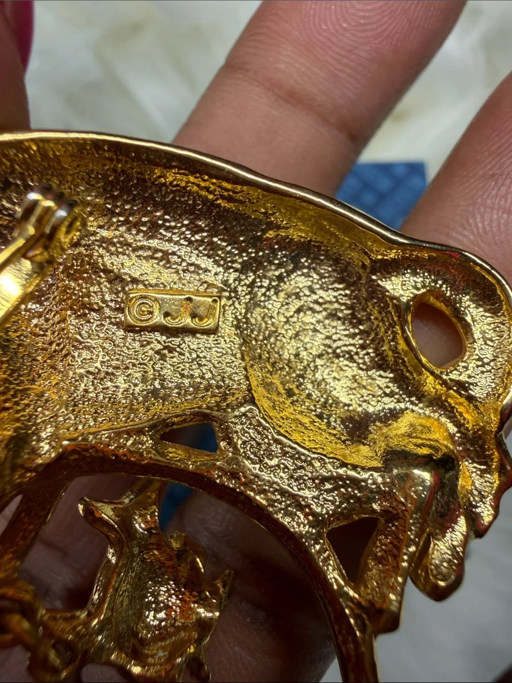 Gold Cat Door Knocker with Fish in tank Accent - Decorative Pet-Themed Hardware